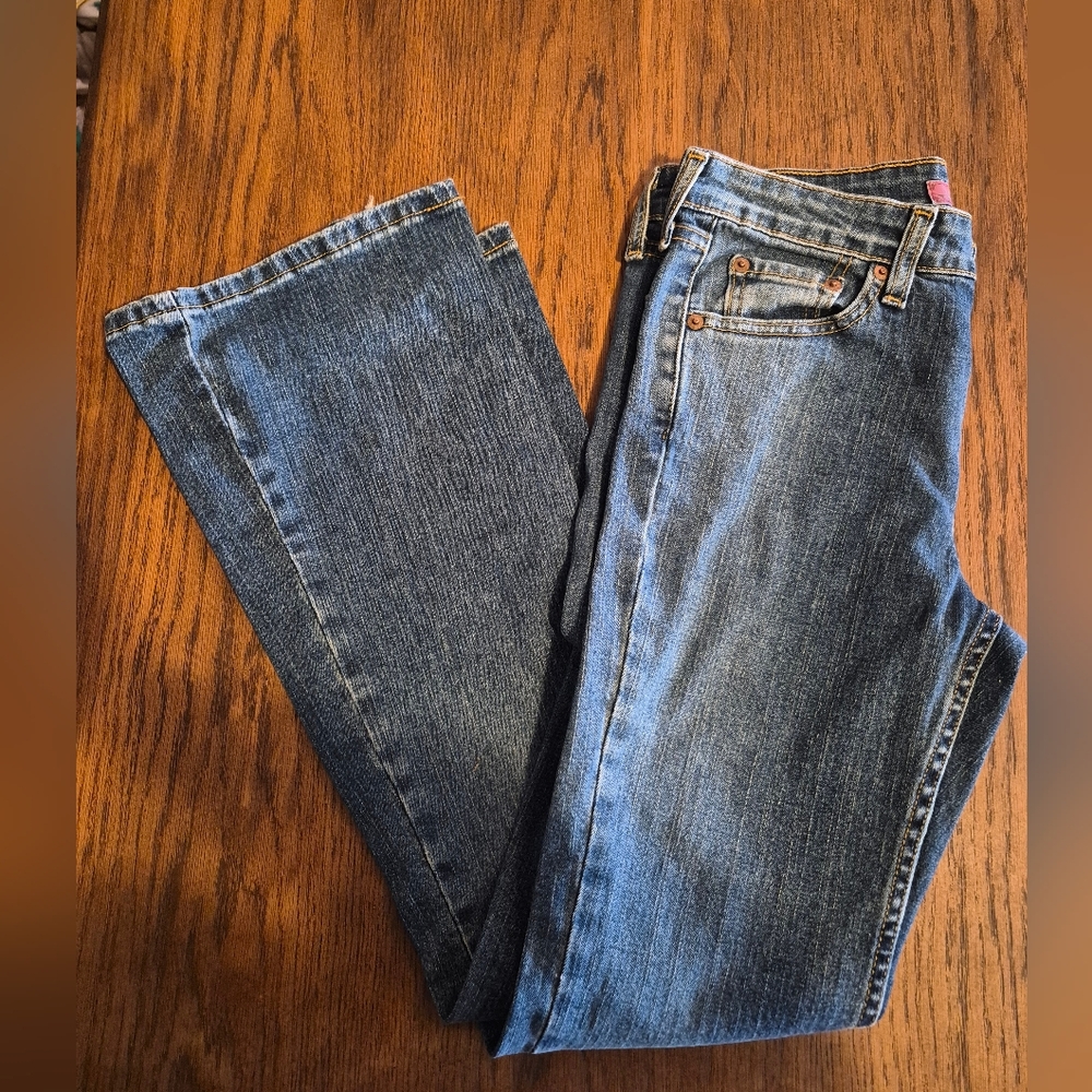 Women's Levi's 519 Low Flare Jeans, Size 5 Short, 28W 29.5L 
Get a great deal on - Picture 9 of 11